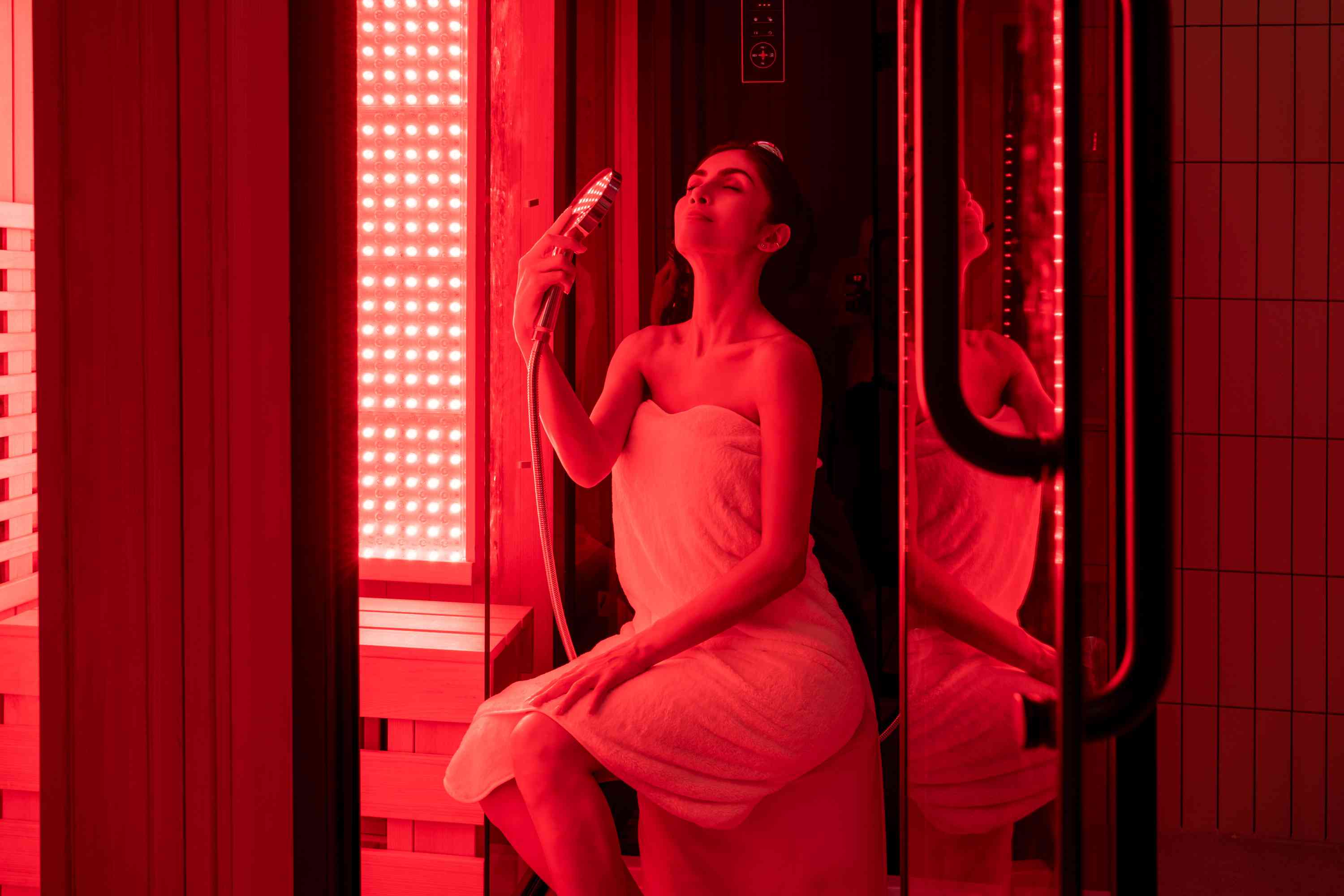 Dispositivo de sauna de terapia de luz LED roja con control por voz